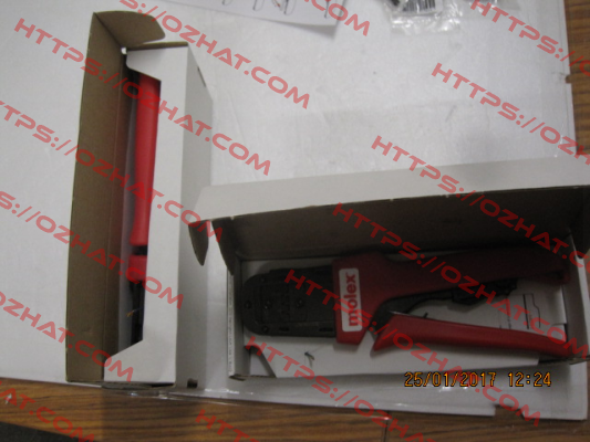 63819-0100  Molex